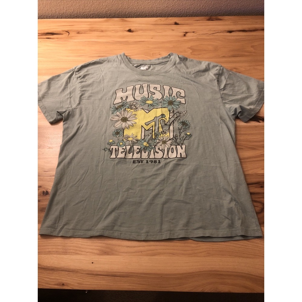 MTV Music Television Short Sleeve Graphic T-Shirt Size Large